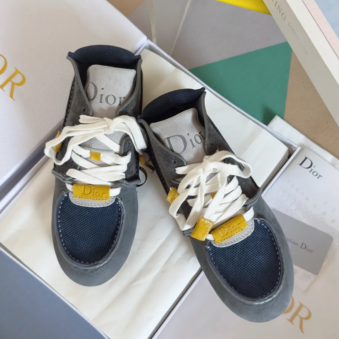 Men's shoes 💰680 Top version: Dior Roadie series catwalk couple style handmade casual sports shoes delivery counter exquisite packaging 🛍📦 ▪️Material: original custom imported first-layer cowhide ▪️Inner lining: original custom leather lining ▪️Sole: original molded anti-slip rubber material ▪️Sole thickness: 2CM ▪️Size: women's 35-40 / Men's 39-45
